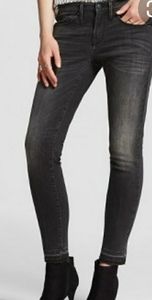 Mossimo skinny jeans size 10/R in black
